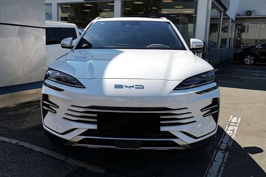 BYD Seal U DM-i  Design AWD