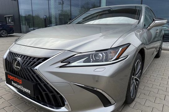 Lexus ES 300h Business Edition
