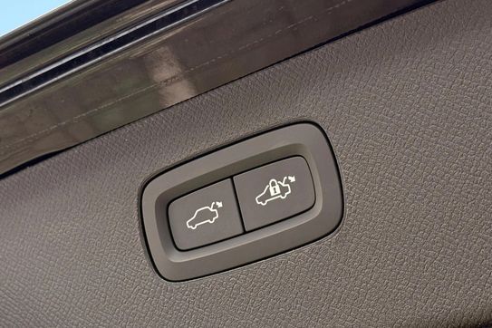 Volvo XC90 T8 AWD Plug-In Hybrid Ultra Black Edition 7os aut