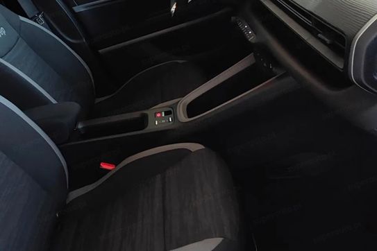Jeep Avenger LONGITUDE 1.2 T3 mHEV FWD eDCT6