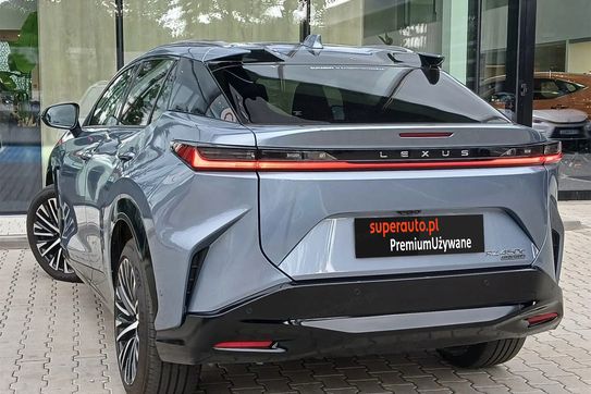 Lexus RZ 450e Omotenashi DIRECT4