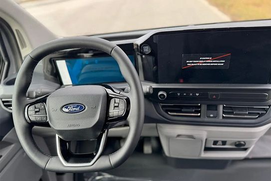 Ford Transit Custom 320 L2H1 Limited A8