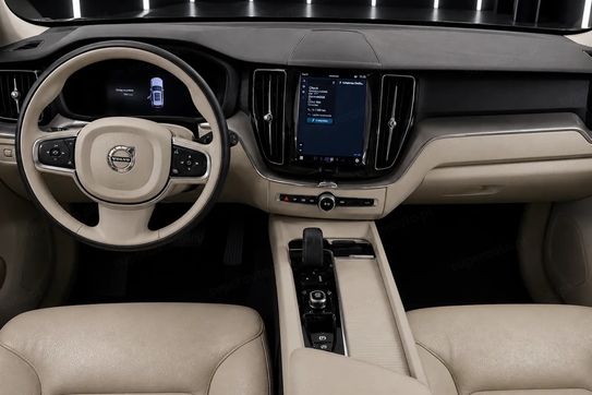 Volvo XC60 B4 B Momentum Pro