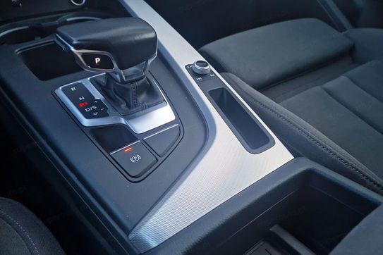 Audi A4 35 TFSI mHEV Advanced S tronic