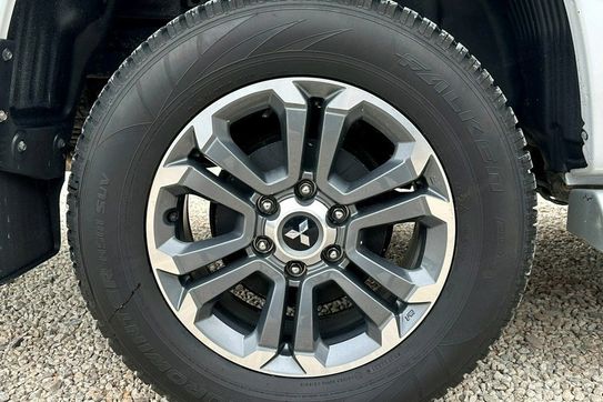 Mitsubishi L200 2.2 d DC Instyle Plus