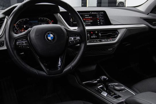 BMW Seria 1 118i Advantage aut