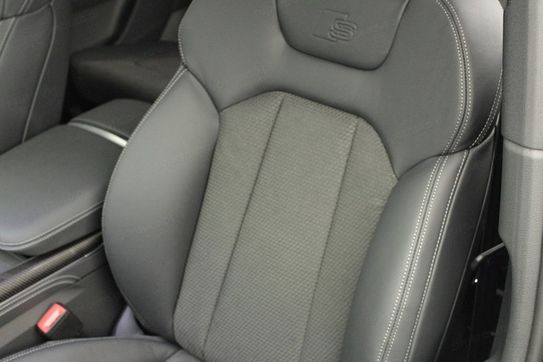 Audi Q7 SQ7 TFSI quattro