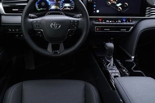 Toyota Camry Prestige 2.5 Hybrid Dynamic Force