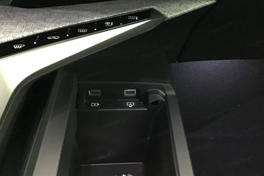 Peugeot 3008 GT 1.2 mHEV e-DCS6