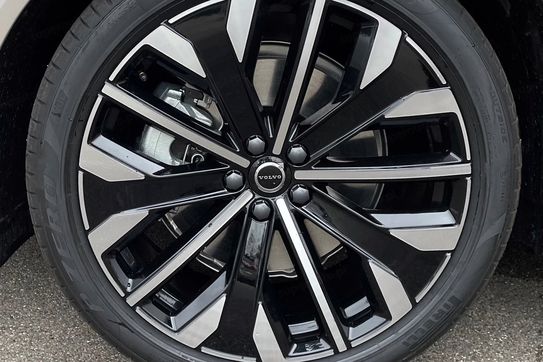 Volvo XC60 T8 Plug-In Hybrid AWD Ultra Bright