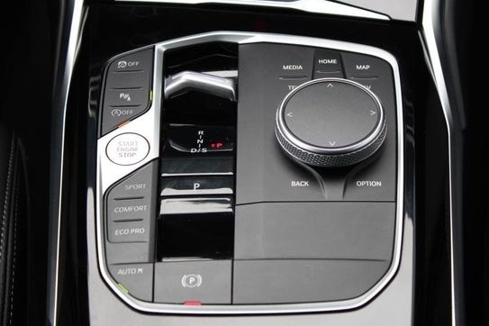 BMW Seria 3 320i xDrive