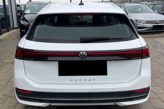 Volkswagen Passat Business Plus 1.5 TSI mHEV DSG