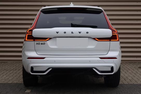 Volvo XC60 B5 AWD Ultra Black Edition