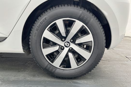 Renault Clio Equilibre 1.6 E-Tech Hybrid AT