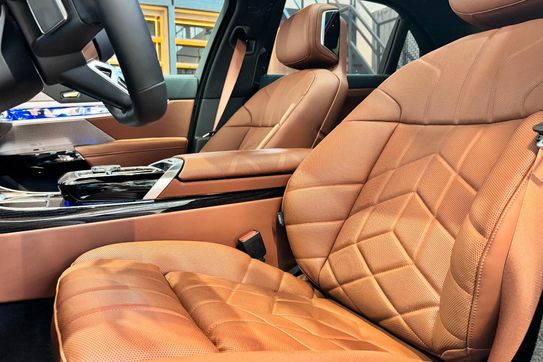 BMW Seria 7 740d xDrive M Sport