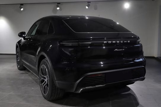 Porsche Macan 4