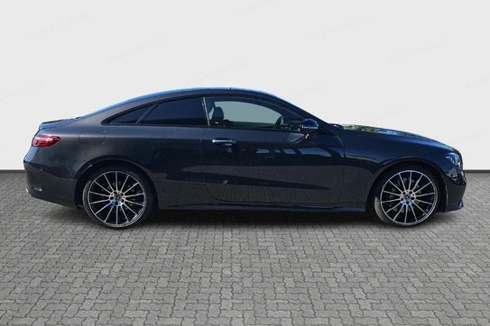 Mercedes E Klasa Coupe 300 AMG Line