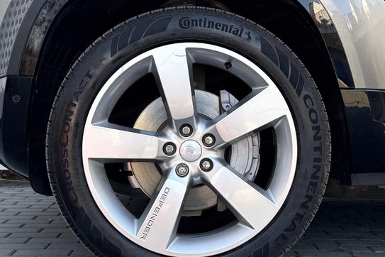 Land Rover Defender 110 D300 X-Dynamic HSE