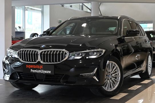 BMW Seria 3 Touring 330i xDrive Luxury Line