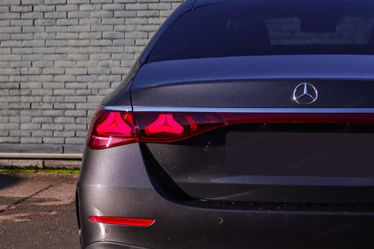 Mercedes Klasa E 300 e 4-Matic AMG
