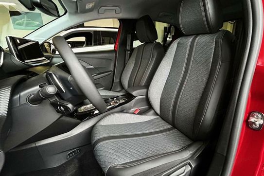 Peugeot 208 Allure e-DCS6  1.2 mHEV