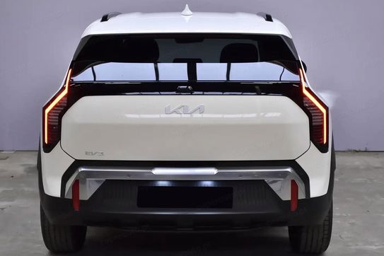Kia EV3 81.4kWh Earth