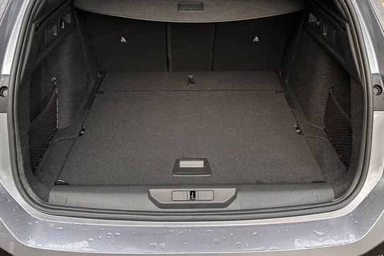 Peugeot 308 Allure EAT8 1.5 BlueHDi