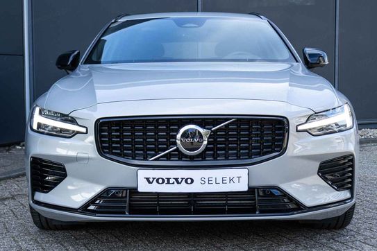 Volvo V60 T6 AWD Plug-In Hybrid Plus Dark