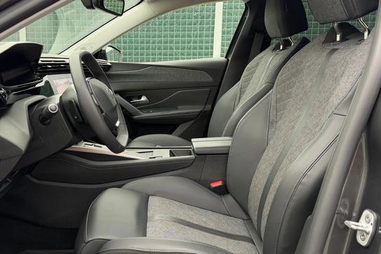 Peugeot 408 1.2 PureTech Allure Pack S&S EAT8