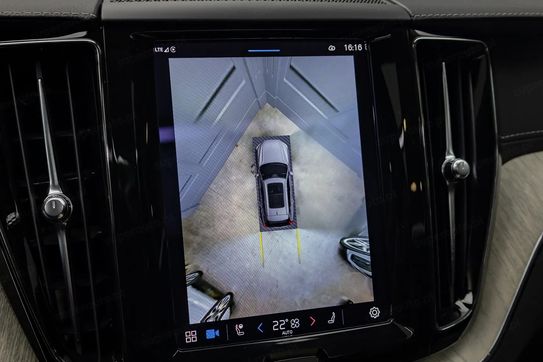 Volvo XC60 T6 Plug-In Hybrid AWD Plus Bright