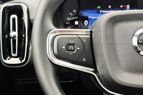Volvo XC40 B3 Plus Dark