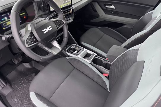 Dacia Duster Extreme MMT 1.8 Full Hybrid