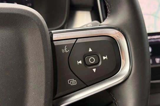 Volvo XC40 B3 Plus Dark
