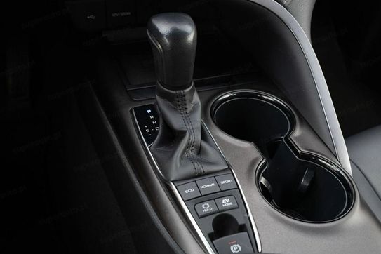 Toyota Camry 2.5 Hybrid CVT
