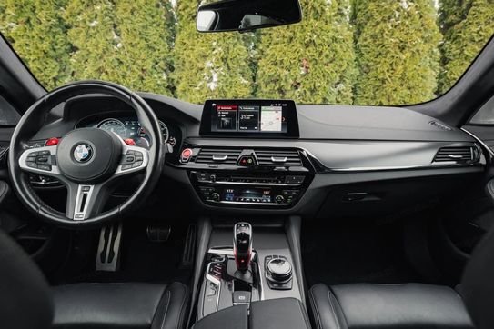 BMW Seria 5 M5