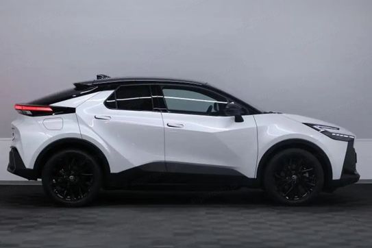 Toyota C-HR GR Sport 2.0 Hybrid Dynamic Force Plug-in