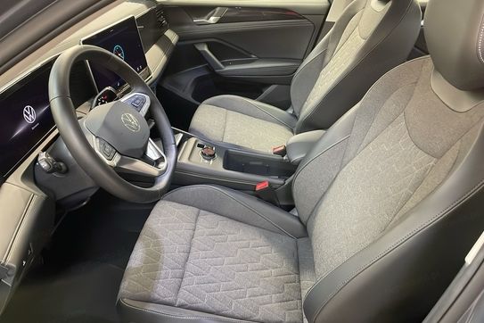 Volkswagen Tiguan LIFE PLUS 1.5 eTSI DSG7