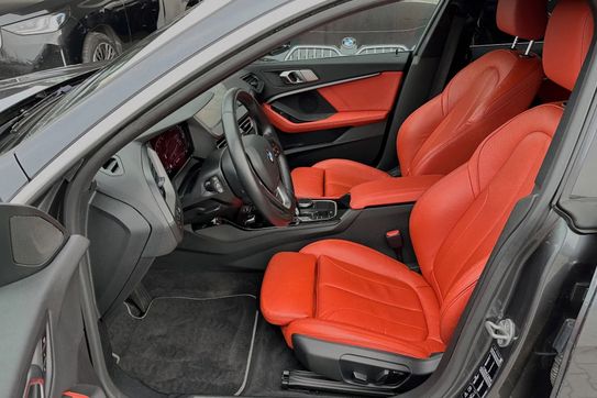 BMW Seria 2 220i xDrive Luxury Line aut