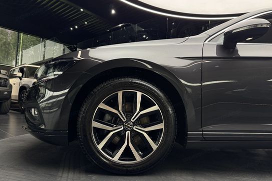 Volkswagen Passat 1.5 TSI Business DSG