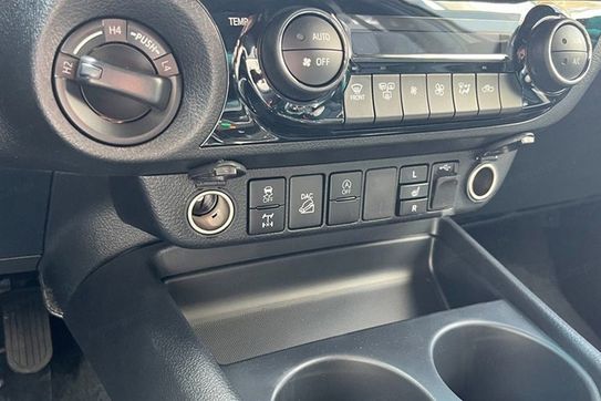 Toyota HiLux Double Cab Invincible