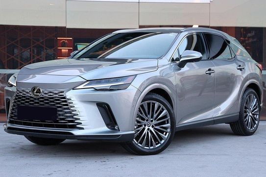 Lexus RX 450h+ Omotenashi Plug-in