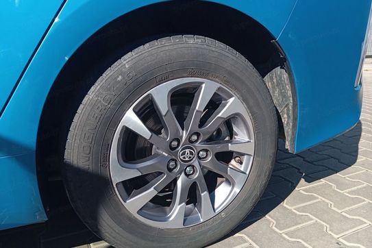 Toyota Prius Plug-in 1.8 Hybrid Prestige