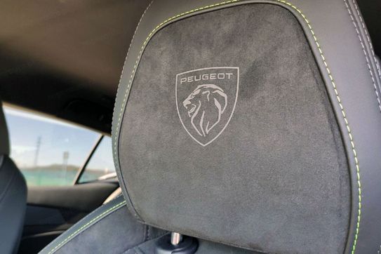 Peugeot 408 GT Exclusive e-DCS7 1.6 Plug-in Hybrid