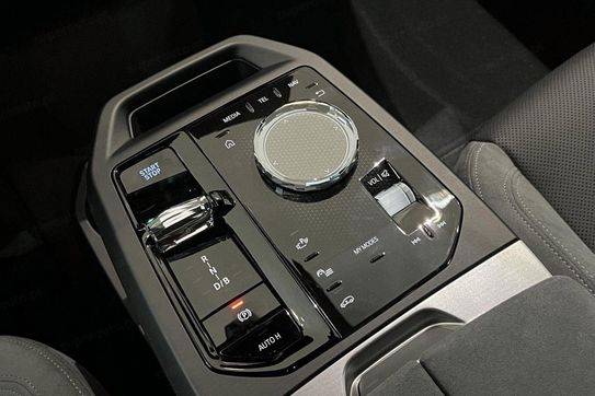 BMW iX xDrive45 M Sport