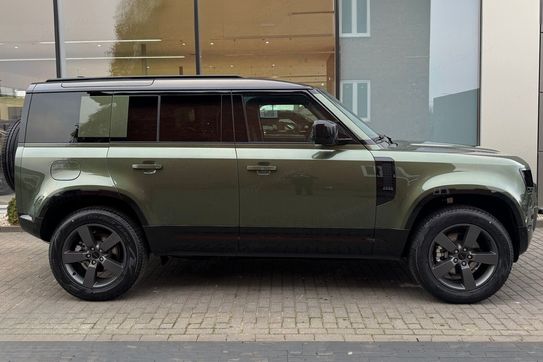 Land Rover Defender 110 Hardtop 3.0 D250 mHEV X-Dynamic
