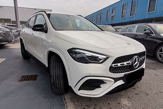 Mercedes GLA 200 AMG Line