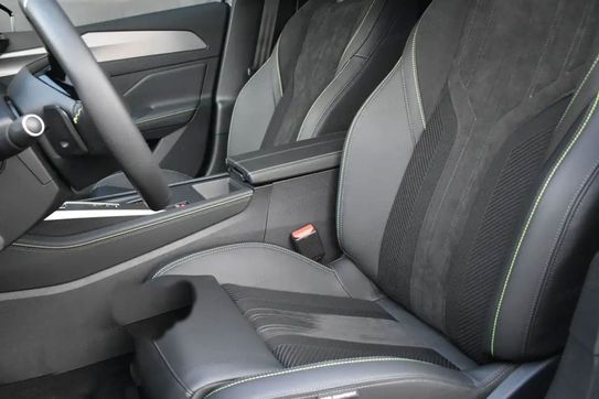 Peugeot 308 e-308  GT 54kWh