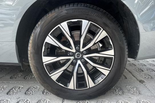 Volvo XC60 B4 B Plus Dark