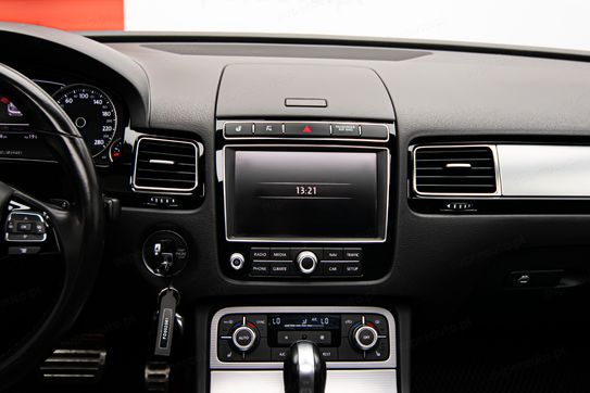 Volkswagen Touareg 3.0 TDI V6 BMT R-Line