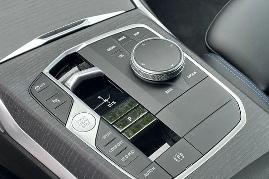 BMW Seria 3 320i xDrive M Sport